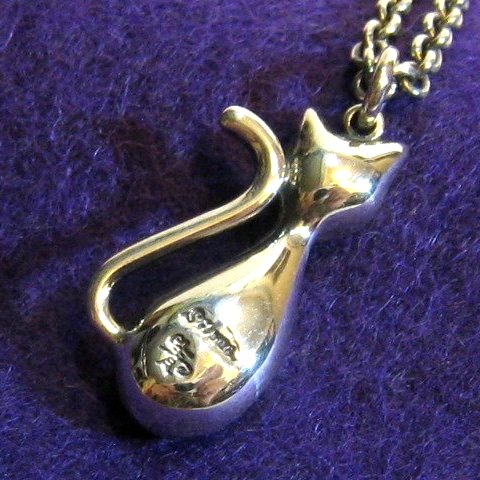 �L�y���_���g�A�l�b�N���X�@�v�e�B�˂������y���_���g